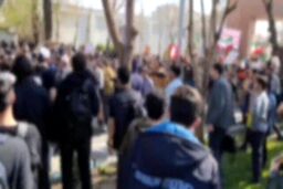 روزنامه اطلاعات: دانشجو را از دانشگاه نرانید؛ بگذارید اعتراض در دانشگاه بماند