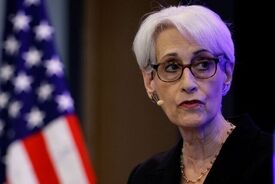شرمن: ایران همیشه توانایی کنترل تنگه هرمز را خواهد داشت
