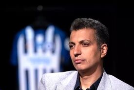 عکس | عادل فردوسی پور در مراسم رونمایی از کتاب پدر ترانه علیدوستی
