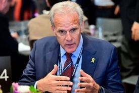 اخطار دیپلمات اسرائیلی به آمریکا؛ موشک‌ها، پهپادها و قایق‌های انتحاری ایران آماده حمله به ناوهای آمریکایی!