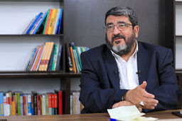 فواد ایزدی: افرادی که می‌گویند ترامپ دیوانه است با ونس مذاکره کنیم مرض مذاکره دارند