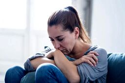 هر ۲ زن، یک نفر در معرض اختلال عصبی