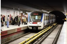 رئیس سازمان حمل‌ونقل و ترافیک شهرداری تهران: ۶۲ درصد تردد در بزرگراه‌های تهران توسط خودروهای تک‌سرنشین انجام می‌شود