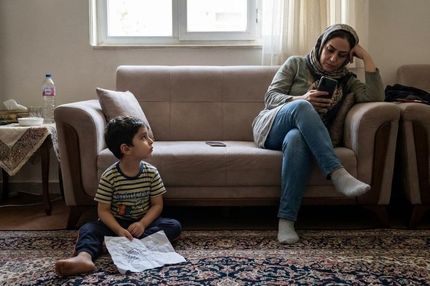 فقر وقت؛ والدینی که برای بچه وقت ندارند اما برای خبرهای بد وقت دارند