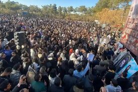 پایکوبی در قلمرو سکوت؛ واکاوی پدیده «سوگ‌رقص»