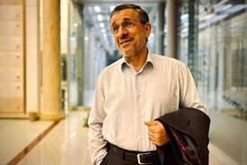 جدیدترین تصویر از احمدی‌نژاد در یک جلسه رسمی پس از گزارش‌های جنجالی رسانه‌ها
