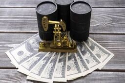 به مردم بگویید صلاحیت تراستی‌های خیانت‌کار را چه کسانی تأیید کرده‌اند؟
