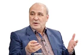 حاجی دلیگانی: اگر ۱۶ بمب سجیل را همزمان شلیک کنیم، به اندازه یک بمب اتم تاکتیکی قدرت تخریب دارد!