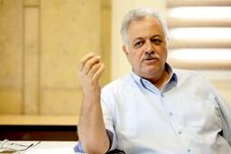 چرخش افکار عمومی به سوی دفاع از استقلال ایران