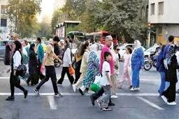 زندگی زیر سایه جنگ؛ از نگاه چه کسی می‌گوییم همه چیز عادی است؟