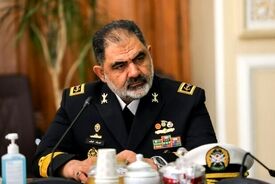 دریادار ایرانی: دشمن بداند با ضربات مهلک، تنبیهش می‌کنیم