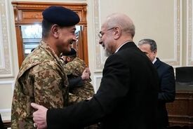 عاصم منیر راهی تهران شد