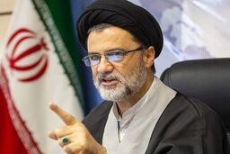 چه کسی اسناد محرمانه را به نبویان داده است؟