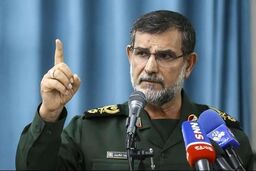 پیام عربی فرمانده نیروی دریایی سپاه: اخراج آمریکا از منطقه تنها راه اتحاد است