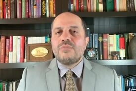 علی افشاری: هیتلر قرن ٢١ را اگر سرجایش ننشانیم، ویرانگری‌اش حدی نخواهد داشت