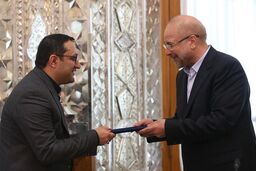 توییت مشاور قالیباف: تمدید آتش بس معنایی ندارد؛ باید پاسخ نظامی داد