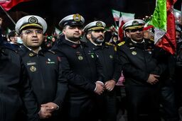 وداع با شهدای ناو دنا در میدان ونک تهران (عکس)