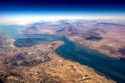 ۵۰۰ میلیون یورو خسارت روزانه اروپا از بسته بودن تنگه هرمز