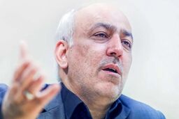 علی شکوری راد از زندان آزاد شد