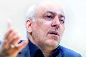 علی شکوری راد از زندان آزاد شد