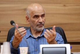 فرشاد مومنی: چهارپنجم درآمد ارزی نفتی ایران در دوره پس از جنگ حاصل شده است
