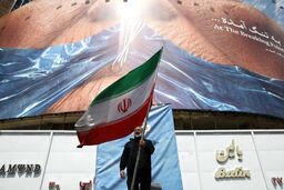 جوان: از جنگ طرفداری می‌کنید حال آنکه هیچ فن نظامی نمی‌دانید