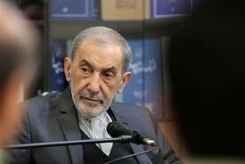 هشدار ولایتی به ترامپ: فرو افتادن در این چاه با طناب اسرائیل، تاوانی سنگین دارد