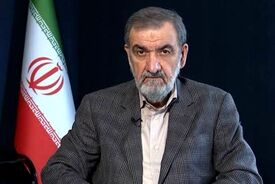 محسن رضایی: ایران صاحب تنگه است و اجازه دخالت آمریکا را نمی‌دهد | هر تهدیدی علیه ایران پاسخ می‌گیرد