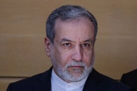 هشدار عراقچی به آمریکا: پاسخ قاطع می دهیم
