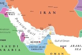 حمله تازه در منطقه؛ کشتی باری در آب‌های قطر هدف قرار گرفت | تماس وزیر خارجه قطر با عراقچی