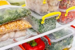 کدام مواد غذایی را نباید در فریزر گذاشت؟