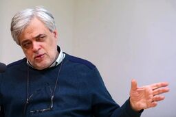 مهاجری: سوپرانقلابی‌هایی که می‌گویند عامل نابسامانی‌های موجود دولت پزشکیان است نه جنگ، دچار حماقت سیاسی‌اند  