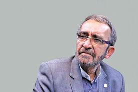 چرا در سینمای ما نشان دادن موی بعضی زن ها حلال و نمایش موی زن های دیگر حرام است؟