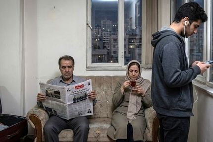 دو تاب‌آوری زیر یک سقف؛ دهه‌شصتی‌های سخت‌جان، نسل زدی‌های خسته