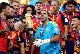 هیچ قهرمانی برای همیشه قهرمان نمی‌ماند