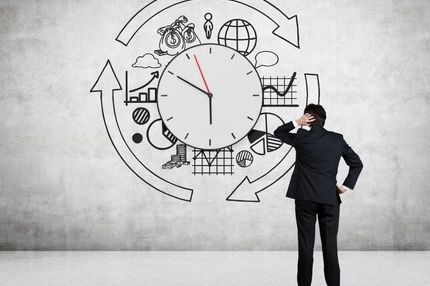 چرا ۲۴ ساعت کافی نیست؟ /مشکل شما زمان نیست، تمرکز است!