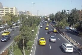 انتقاد از پیشنهاد تغییر نام خیابان آزادی به نام رهبر شهید انقلاب