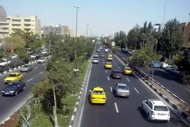 انتقاد از پیشنهاد تغییر نام خیابان آزادی به نام رهبر شهید انقلاب