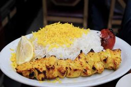 قیمت یک سیخ جوجه‌کباب از مرز ۱ میلیون تومان عبور کرد