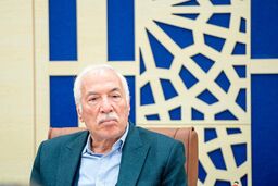 صف ۱۸ کیلومتری کامیون‌های تُرک در مرز بازرگان | عضو اتاق بازرگانی: جایگزین‌های زمینی بنادر جنوب، مشکل لجستیکی دارند