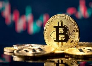 بازگشت بیت‌کوین از کف ۲۱ ماهه | آیا سطح ۵۷ هزار دلار کف واقعی بازار است؟