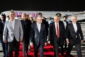 عراقچی از مسقط به اسلام آباد باز می‌گردد | بخشی از هیئت ایرانی برای مشورت به تهران بازگشت