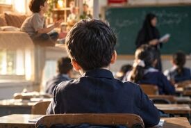 چرا بعضی بچه‌ها در خانه پرحرف و در مدرسه ساکت‌اند؟