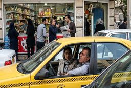 از تاکسی تا سوپرمارکت؛ اتاق خبر غیررسمی ایران در ۲۴ ساعت