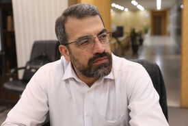 نماینده مجلس: آمریکا چاره‌ای جز تسلیم و ترک مخاصمه ندارد؛ ایران باید فشار بر غرب را بیشتر کند