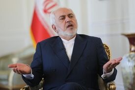 ظریف: برای مردم باید هرچه داریم را قمار کنیم