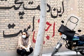  اعتماد: این جنگ هم با پیروزی ملت تمام می شود اما این بار مسئولان، مردم را فراموش نکنند