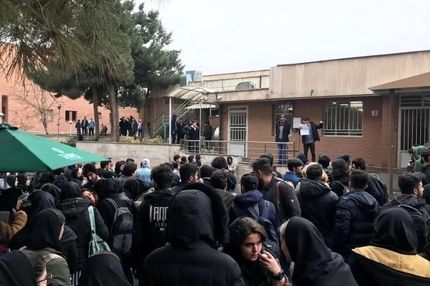 رئیس صنعتی شریف: دادستان قصد ورود به اعتراضات دانشگاه را دارد