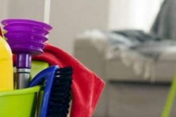 هشدار درباره آسیب‌های خانه‌تکانی غیراصولی/نرمش قبل از شروع کار را جدی بگیرید