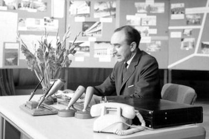 خاطرات علم: به هویدا گفتم فِس‌فس کردن شما کارها را مشکل می‌کند